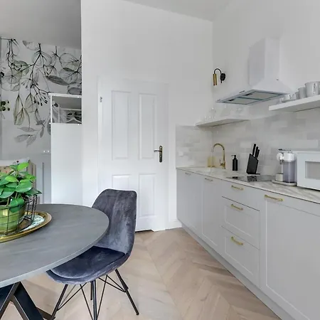 Apartment Lion -tokio Premium At The Center Sopot